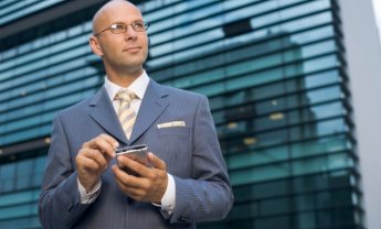 Μισθώσεις ελληνικού δημοσίου. Μήπως ο νόμος εξυπηρετεί κάποιες ασφαλιστικές εταιρείες;