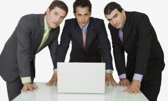 Σε συζητήσεις με Groupama και η κρατική Caisse des Depots