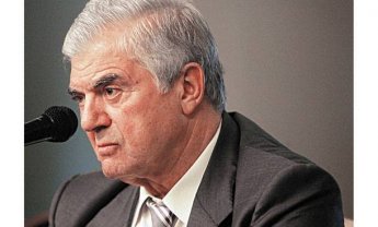 Διεκόπη η απολογία Ψωμιάδη- Ενταση στην Ευελπίδων  (update 5) 