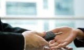 Μείωση στις πωλήσεις αυτοκινήτων