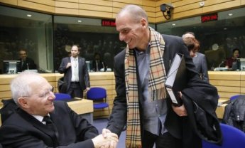 Συμφωνία στις Βρυξέλλες. Παρατείνεται η δανειακή σύμβαση