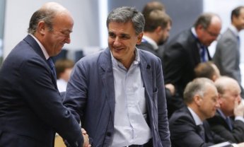 Συμφωνία για αξιολόγηση και χρέος στο Eurogroup