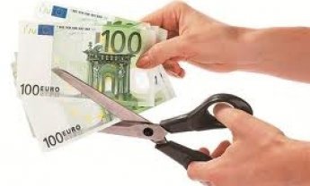 200.000 ειδικά μισθολόγια στο στόχαστρο της κυβέρνησης