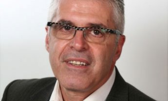 Οι Ντενεκέδες και οι Ηγέτες 