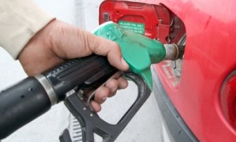 Η Ελλάδα στενάζει… στα  βενζινάδικα  και …τα αεροδρόμια 