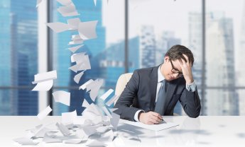 Δεν υπόκεινται σε παρακράτηση φόρου ασφαλιστές, μεσίτες και πράκτορες