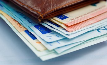 Έως 3.000 ευρώ θα πάρουν οι συνταξιούχοι με τη σύνταξη Δεκεμβρίου. Δείτε αναλυτικούς πίνακες με τα αναδρομικά!