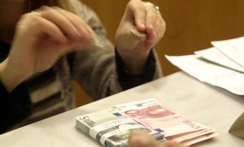  Mέχρι  τις 12  σήμερα οι συναλλαγές στις τράπεζες 