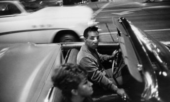 Mapfre: Φόρος τιμής στην 8η τέχνη με αναδρομική του Garry Winogrand