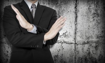 Αύξηση του φόρου ασφαλίστρων ετοιμάζει η βρετανική κυβέρνηση. Αντιδρούν οι μεσίτες!