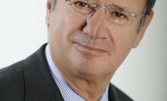 Συνταξιοδοτείται ο François Pierson, Πρόεδρος και Δ/νων Σύμβουλος της ΑΧΑ P&C