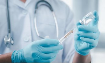 Μπορούν τα εμβόλια να μειώσουν τη μετάδοση της COVID-19; 