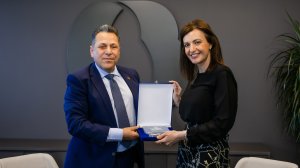 H CrediaBank στηρίζει το έργο του ΕΚΑΒ
