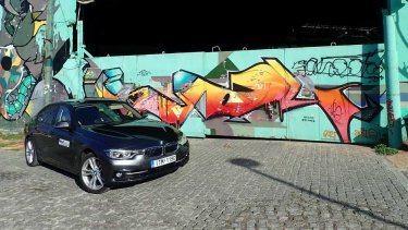 test-drive-bmw-330e-iperformance-anoigma