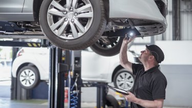 service-electric-car