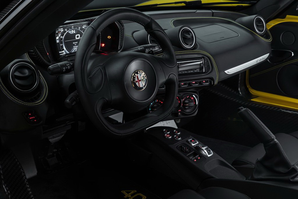Alfa Romeo 4C Spider: Κολάζει κι άγιο!