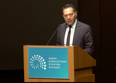 Γιάννης Στουρνάρας