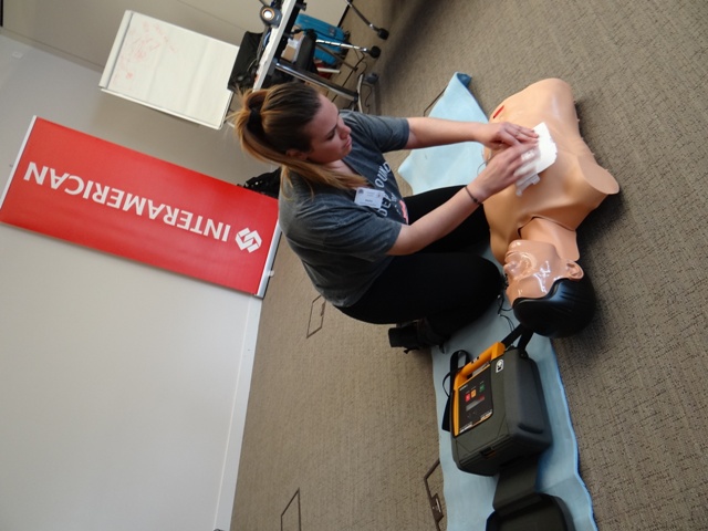 Στιγμιότυπο από την πρακτική εκπαίδευση κατά το σεμινάριο που οργανώθηκε στα κεντρικά γραφεία της INTERAMERICAN