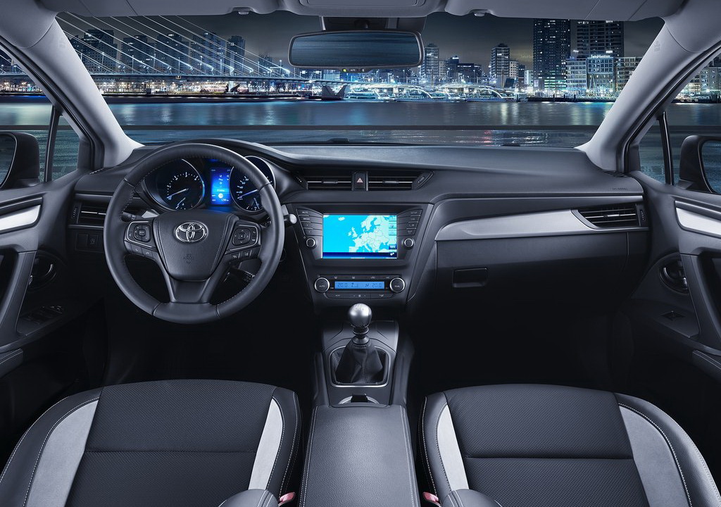 Ανανέωση και για το Toyota Avensis