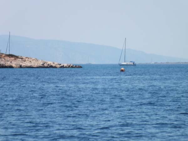 Το σημείο πρόσκρουσης, όπως έχει καθορισθεί με σημαδούρα από τις αρμόδιες λιμενικές αρχές