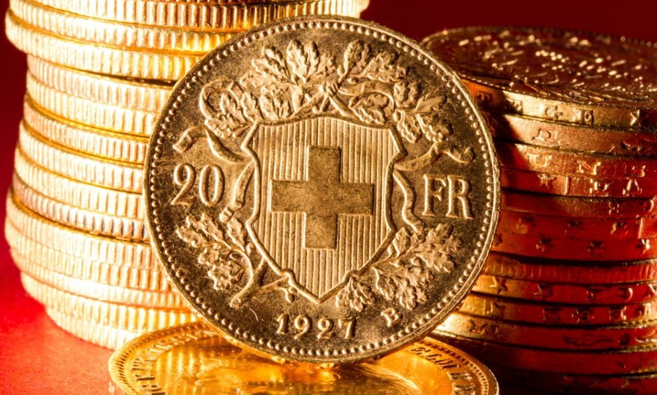 Δάνεια σε ελβετικό φράγκο: Σημαντική απόφαση από το Ευρωπαϊκό Δικαστήριο για τις συμβατικές ρήτρες