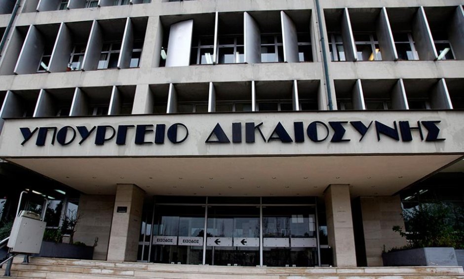 Αναστέλλεται για ένα χρόνο η υποχρεωτική διαμεσολάβηση