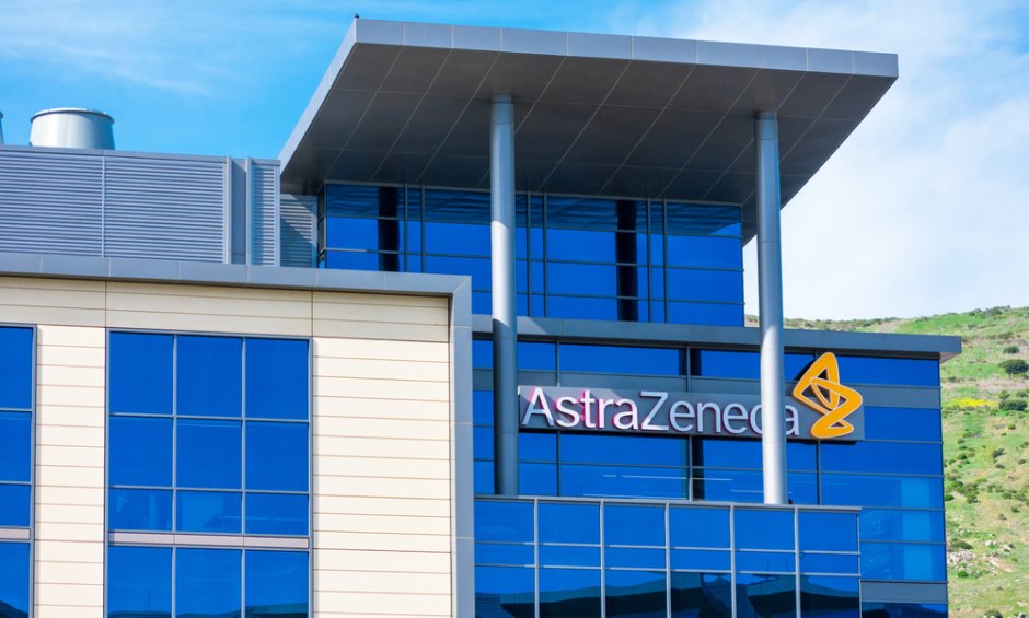 AstraZeneca: «Παγώνει» τις δοκιμές του εμβολίου κατά του κορωνοϊού