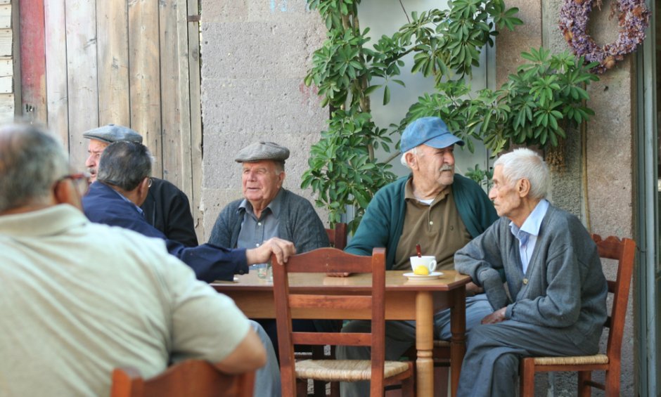 Τι προτείνουν οι Ευρωπαίοι ασφαλιστές για την αντιμετώπιση των προβλημάτων που συνεπάγεται η γήρανση της κοινωνίας;