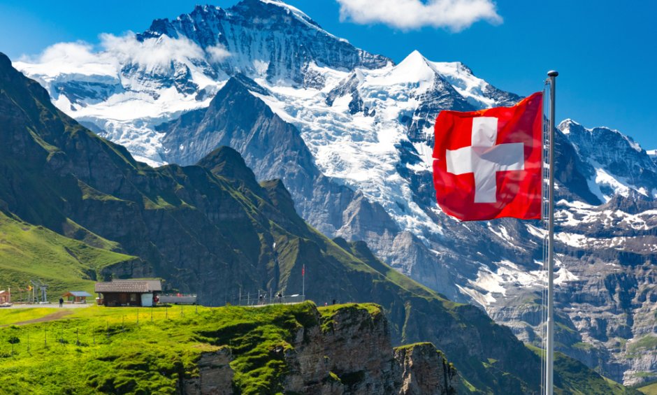 Ελβετία: 140 εκατ. ελβετικά φράγκα την ημέρα σε αποζημιώσεις και συντάξεις στην εποχή της πανδημίας!