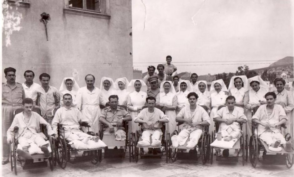 Ο Ελληνικός Ερυθρός Σταυρός τιμά τις ηρωίδες νοσηλεύτριες του έπους του '40