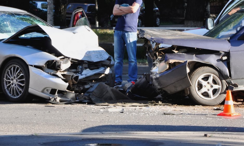 Οδήγηση χωρίς δίπλωμα και με αυξημένη ταχύτητα αποζημιώνουν τα ασφαλιστήρια οχημάτων;