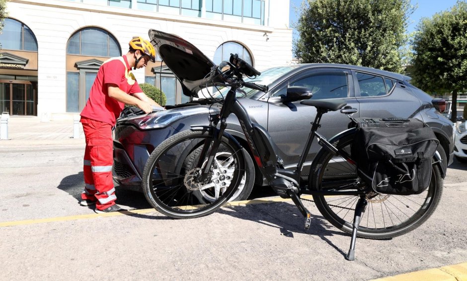 Η ηλεκτροκίνηση στην καρδιά της Οδικής Βοήθειας της Interamerican!