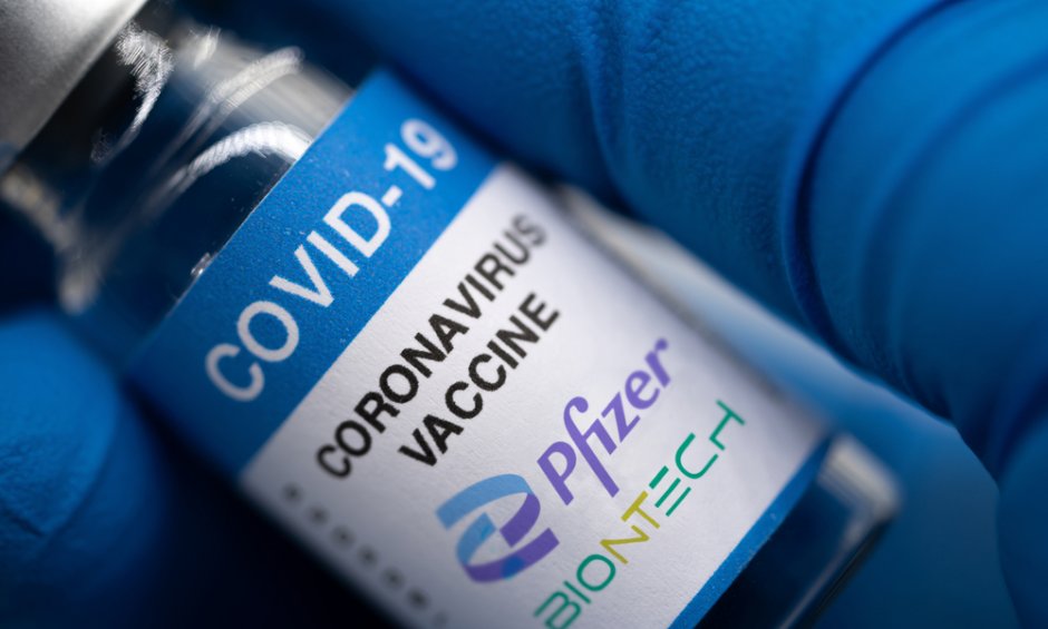 ΗΠΑ: Η Pfizer τετραπλασιάζει τις τιμές των εμβολίων COVID και περνά την προμήθεια τους στον ιδιωτικό τομέα!