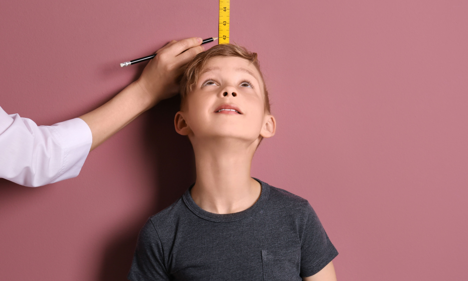 Πώς να βοηθήσουμε το παιδί μας να ψηλώσει! Τι επηρεάζει το ύψος του;