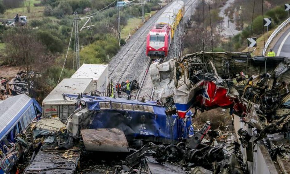 Τέμπη: Εντός της ημέρας το νομοσχέδιο για τη στήριξη συγγενών των θυμάτων!