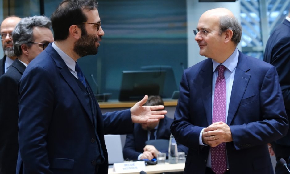 Οι «απειλές» Χατζηδάκη στους τραπεζίτες, η επέκταση του «Ηρακλή», οι υψηλοί στόχοι της Intrakat, η διάκριση της Aegean και η αύξηση του τζόγου