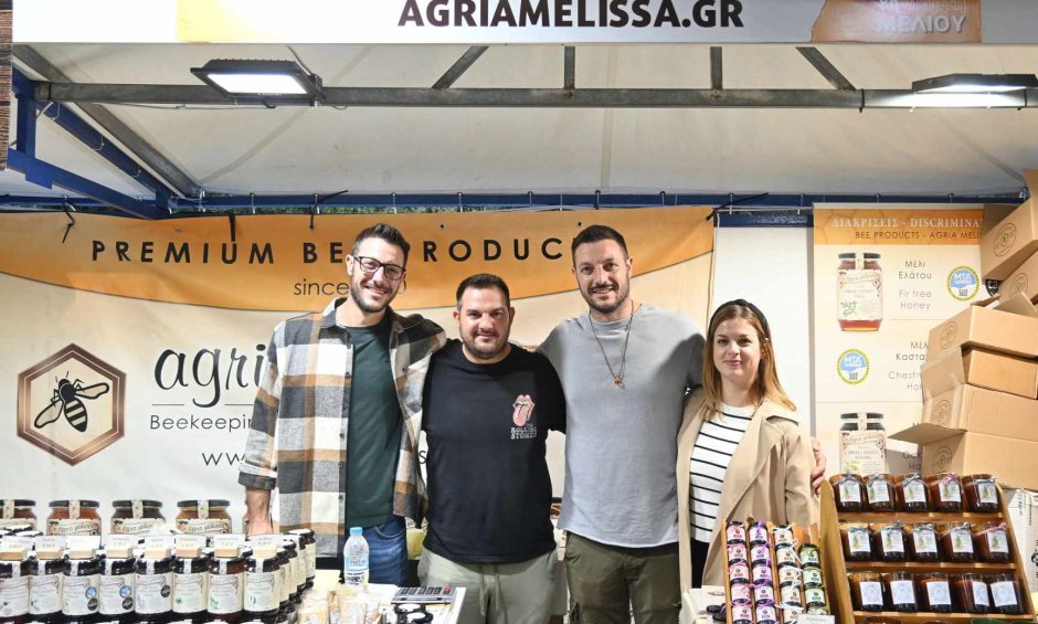 Ηλίας Προβόπουλος: Τα γλυκά δώρα της «Άγριας Μέλισσας»!