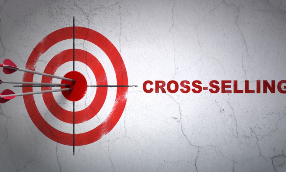 Διασταυρούμενες πωλήσεις (cross-selling), πως τις αντιλαμβάνεται ο ασφαλιστής και πως τις ορίζει ο νομοθέτης;