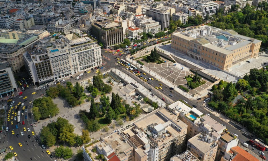 Σπύρος Καπράλος: Έξω οι ευκαιρίες, μέσα η υποκρισία