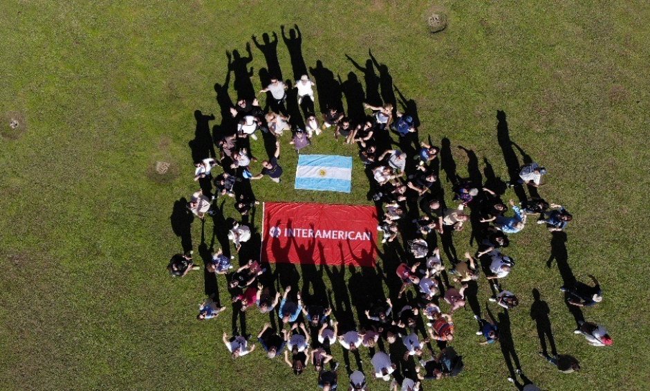 Η Interamerican ταξιδεύει στην καρδιά της Λατινικής Αμερικής, επιβραβεύοντας τους συνεργάτες της