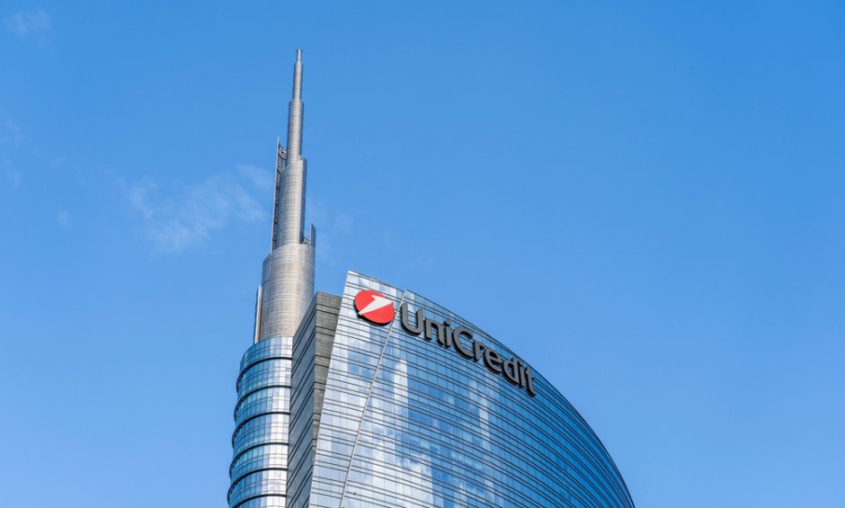 Τι σημαίνει το deal Alpha - Unicredit, το σενάριο της πλήρους εξαγοράς, η θετική υποδοχή από την κυβέρνηση, νέα υψηλά στο Χ.Α με υπογραφή Alpha και οι ισχυρές επιδόσεις ΟΠΑΠ και Lamda