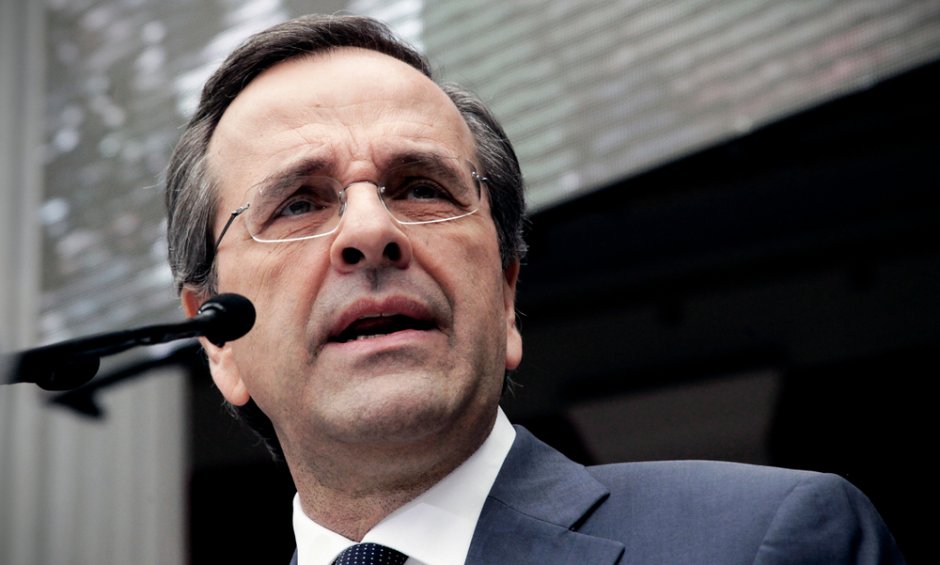 Παρέμβαση Σαμαρά για τον απεργό πείνας πατέρα θύματος των Τεμπών έξω από τη Βουλή