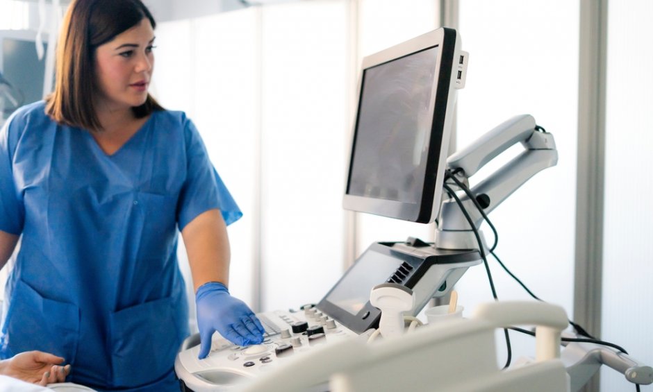 Πως η Interasco βοήθησε κοπέλα με νευραλγία;