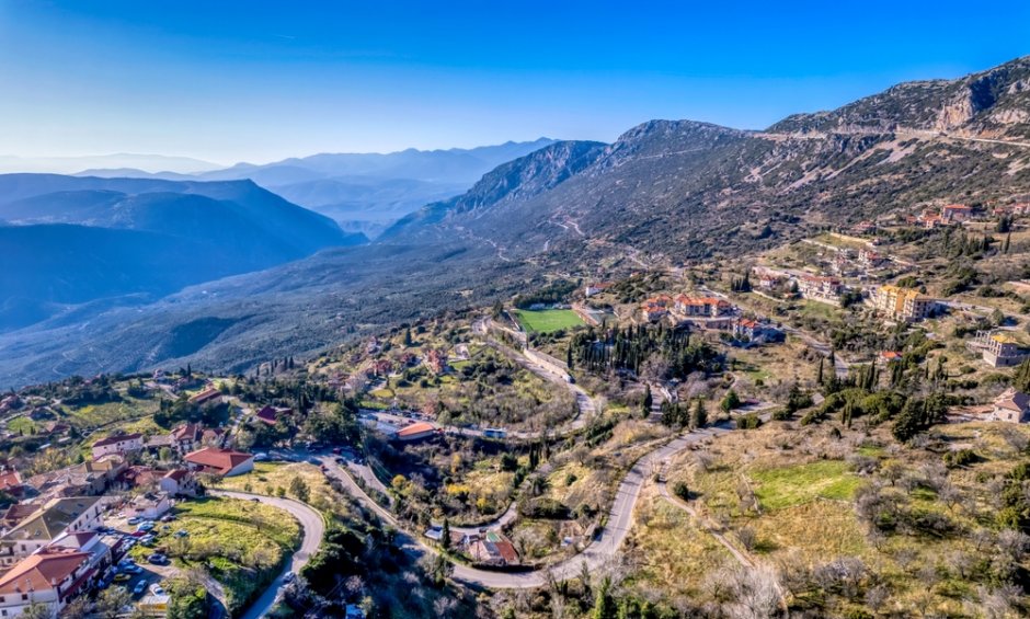 Φυγή προς τα εμπρός με αποκέντρωση και περιφερειακή ανάπτυξη