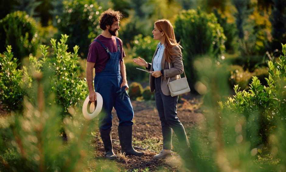 Η ασφάλιση των αγροτών, η ασφάλιση των γεωργικών μηχανημάτων τους και οι συνολικές ασφαλιστικές ανάγκες τους!