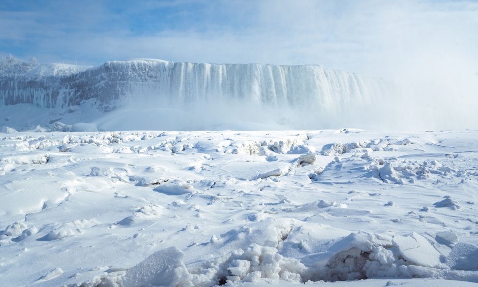 Όταν ο χειμώνας κάνει τέχνη στους καταρράκτες του Νιαγάρα