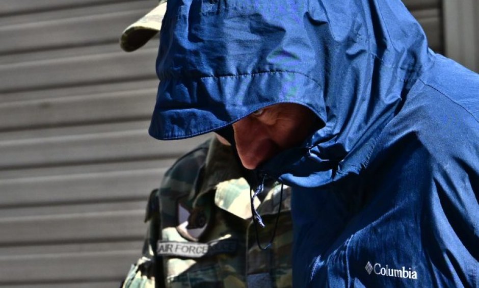 Πλαγίως: Ο κατάσκοπος της διπλανής πόρτας