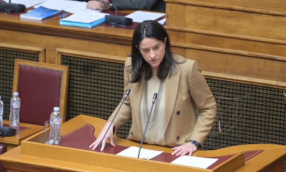 ΥΠΕΚΑ Νίκη Κεραμέως στη Βουλή: Η Κοινωνική Συμφωνία για τις Συλλογικές Συμβάσεις δίνει μεγαλύτερο μέρισμα ανάπτυξης στους εργαζόμενους