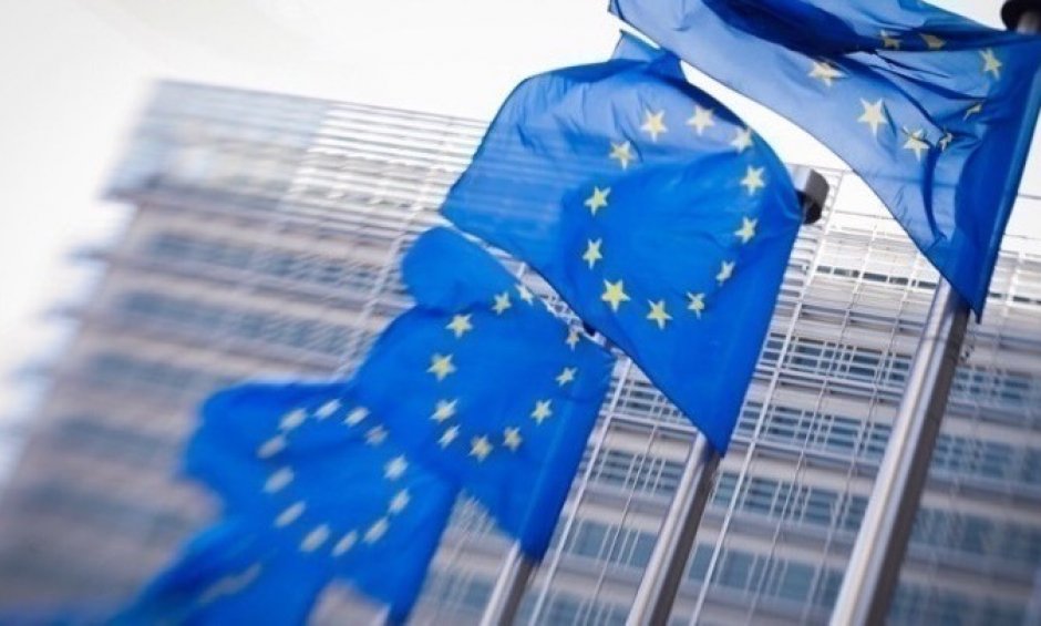 Κομισιόν: Δεν υπάρχουν άμεσες συνέπειες για την ασφάλεια της τροφοδοσίας της ΕΕ σε πετρέλαιο