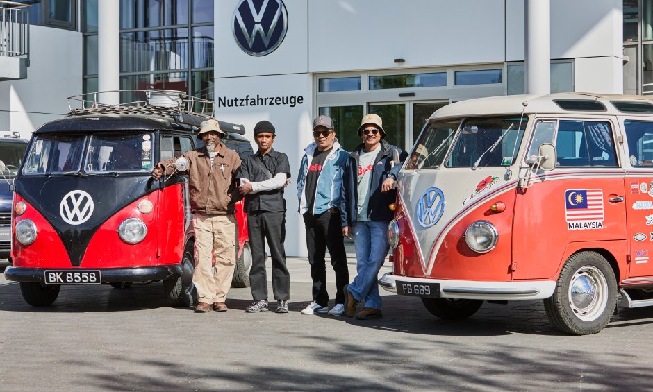 Τα ιστορικά VW Bulli επιστρέφουν στη γενέτειρά τους στο Αννόβερο, μετά από ταξίδι 20.000 χιλιομέτρων